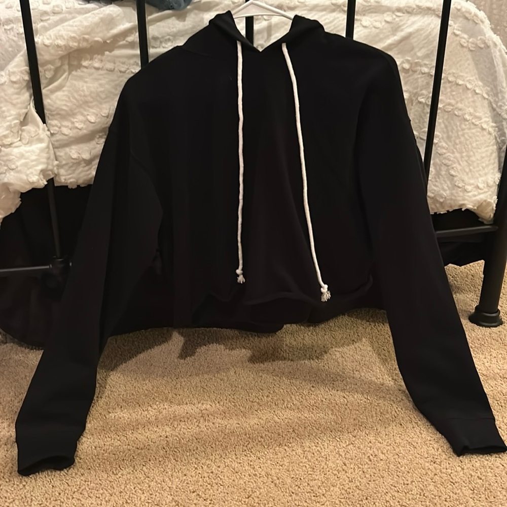 Wild Fable Black Cropped Hoodie Size S